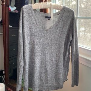 Gray American Eagle V-Neck sweater